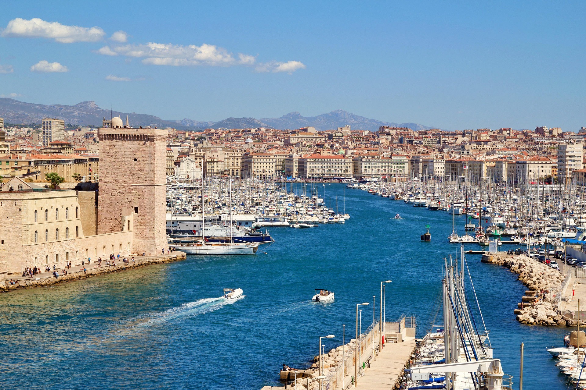 Port de Marseille par beau temps